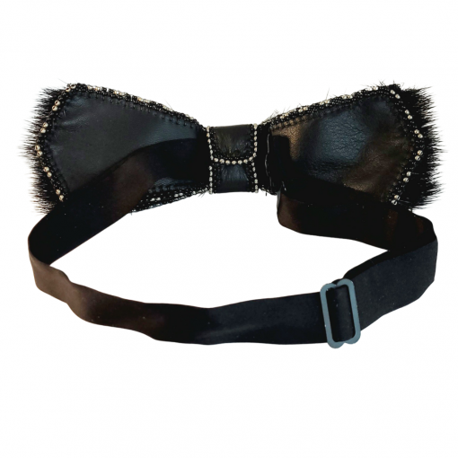 Black Sealskin Bowtie with alternating beads color by Christina King - Taalrumiq (3)