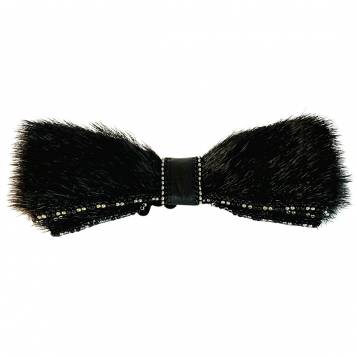Black Sealskin Bowtie with alternating beads color by Christina King - Taalrumiq (4)