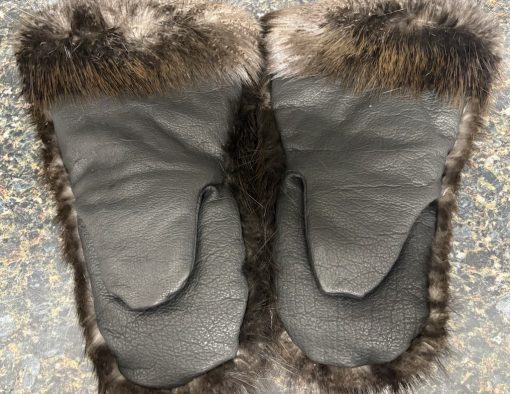 Men's Large Beaver Mitten with Black Bison Leather Palm - Image 3
